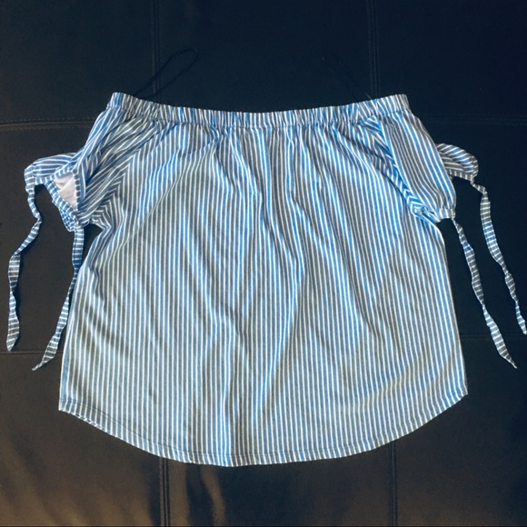 đź’ś 3 for $12 H&M Blue and White Striped Off Shoulder Top NWOT - Picture 2 of 8